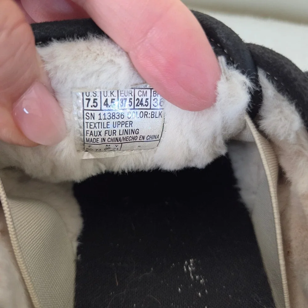 BOBS from Skechers B Cute Clean Life Black Faux Fur Lined Sneakers 7.5 113836